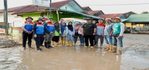 Relawan Kilang Pertamina Internasional Salurkan Bantuan ke Aceh Tamiang