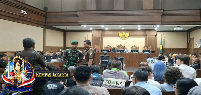 Tentara di Ruang Sidang Nadiem Makarim Jadi Sorotan